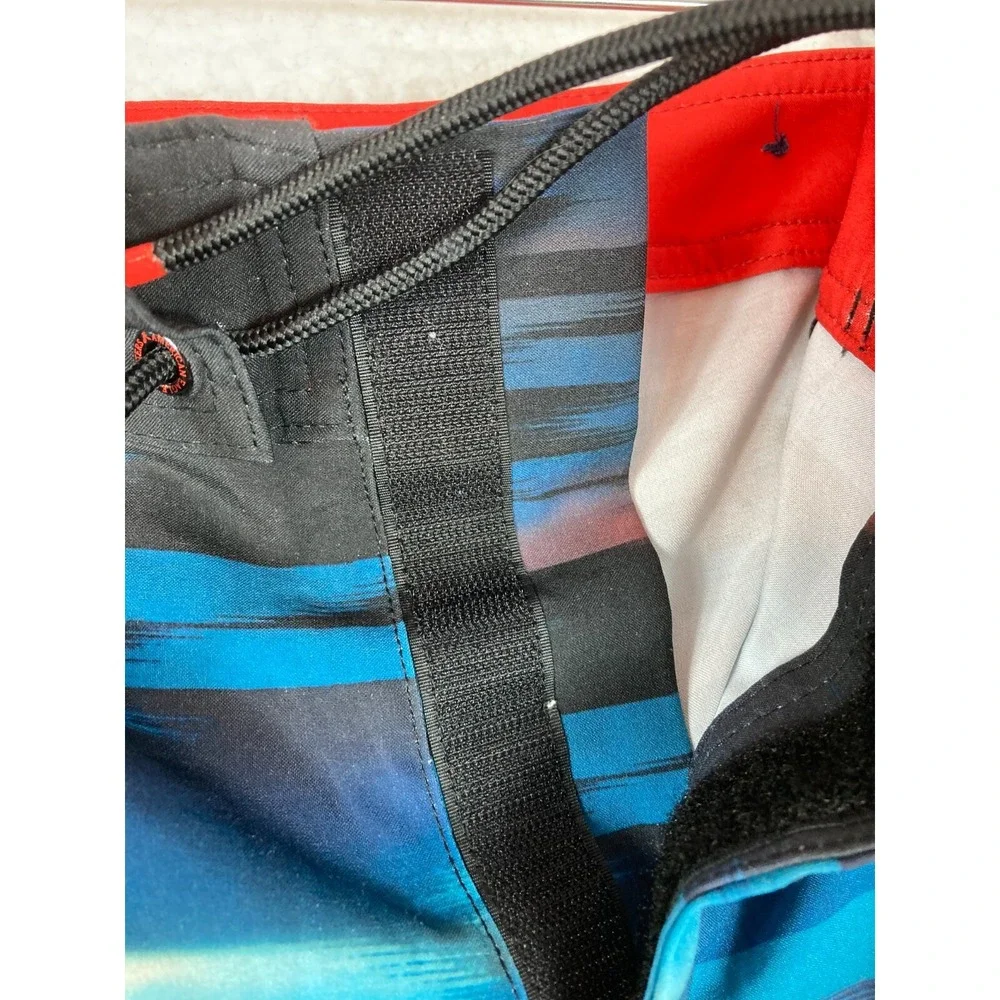 American Eagle Outfitters Mens Board Shorts‎ Blue Black Abstract Stripe Size 38